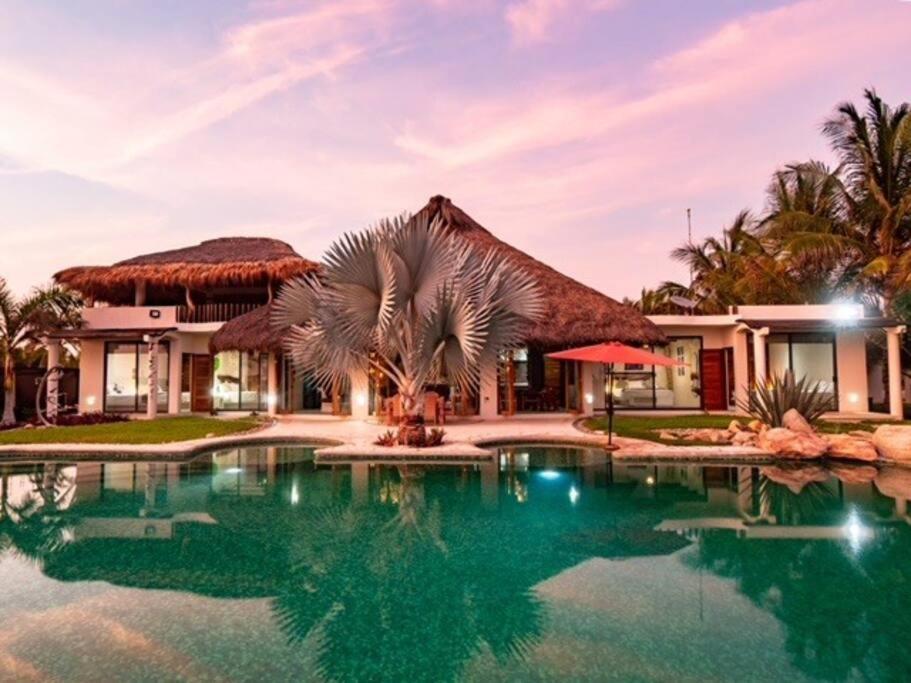 פוארטו אסקונדידו Villa De Las Rocas מראה חיצוני תמונה