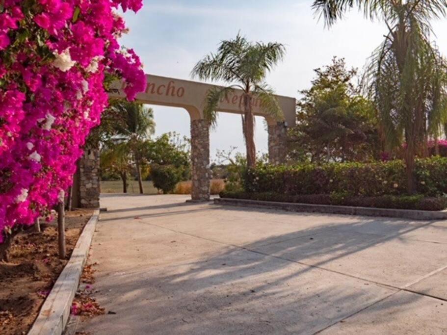 פוארטו אסקונדידו Villa De Las Rocas מראה חיצוני תמונה