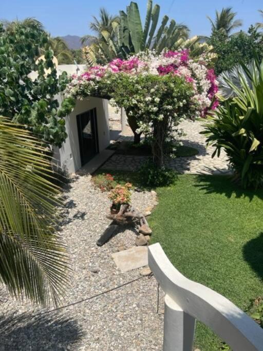פוארטו אסקונדידו Villa De Las Rocas מראה חיצוני תמונה